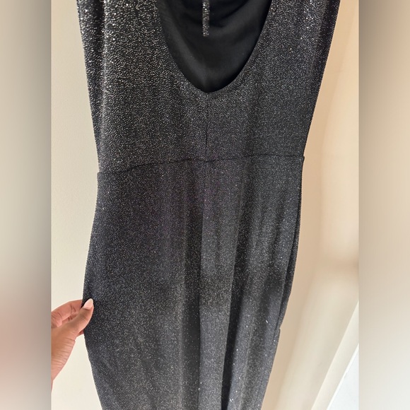Black silver glitter cocktail dress w cowl/drape neck and halter-style back sz M - Picture 3 of 5